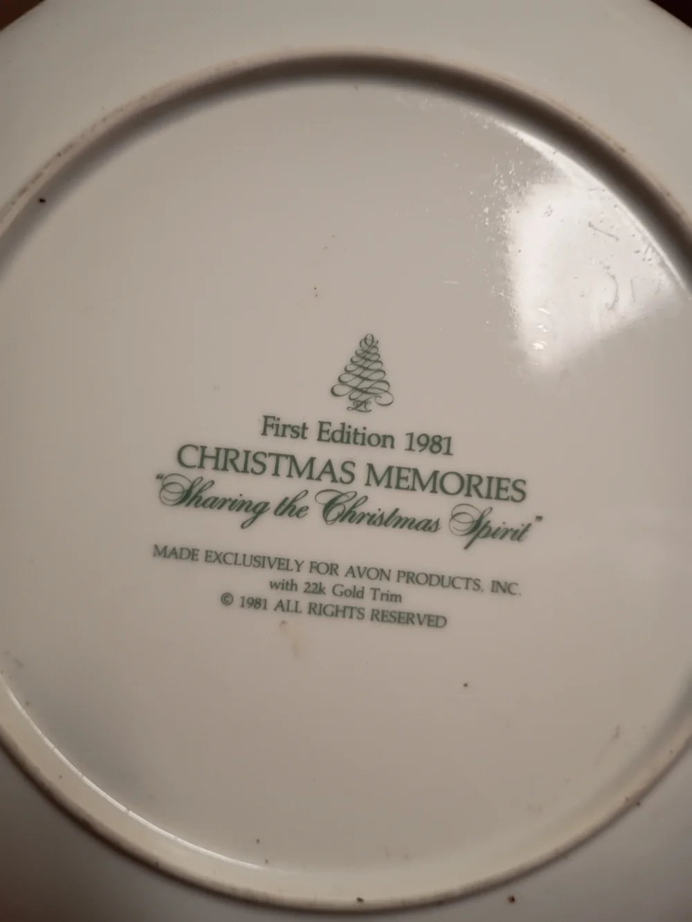Avon Holiday Plate with Red & Blue Children's Illustration